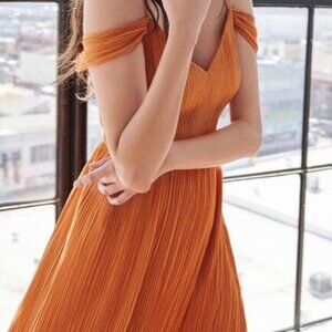 NWT Express Crinkled Off The Shoulder Midi Dress